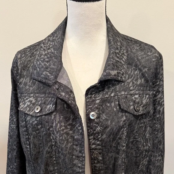 Westbound Women's Black/Gray Animal Print Lightweight Denim Jacket Size Large - Picture 3 of 9